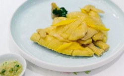 白切鸡，是每个广东人吃鸡的最高信仰