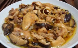 香菇蒸鸡，随便做做都好吃的菜~